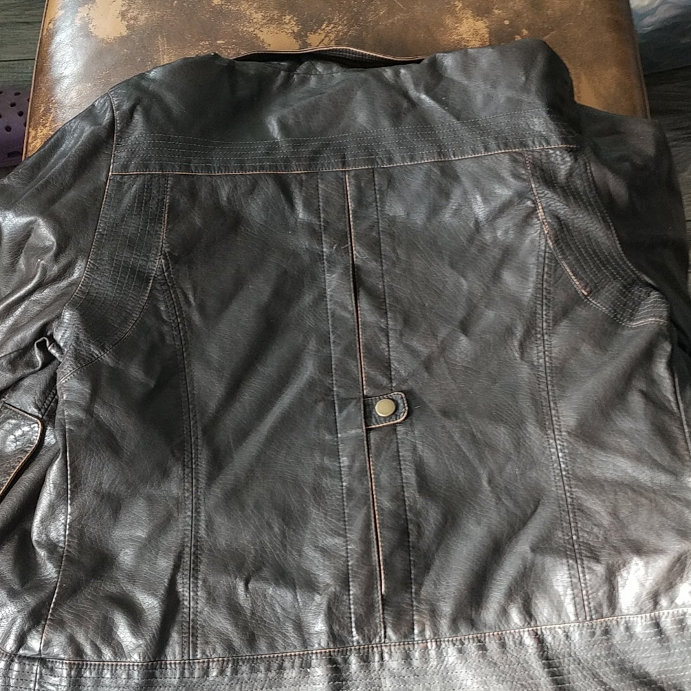 Jacket - Picture 2 of 4